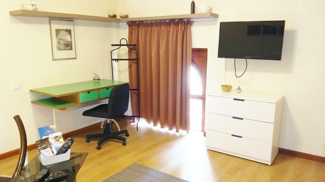 Bilocale in centro Appartamento Salerno Esterno foto