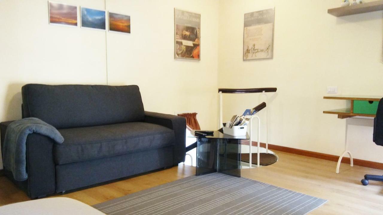 Bilocale in centro Appartamento Salerno Esterno foto