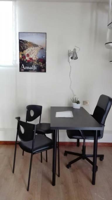 Bilocale in centro Appartamento Salerno Esterno foto