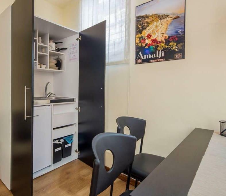 Bilocale in centro Appartamento Salerno Esterno foto